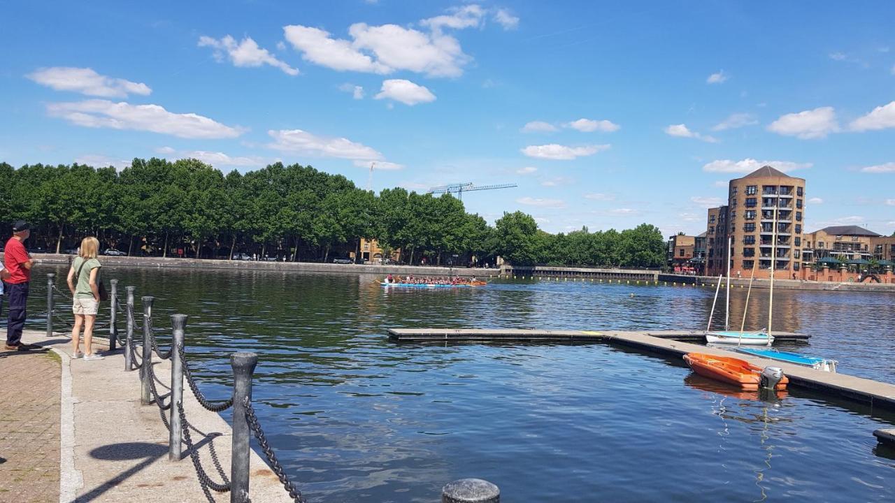 Stunning Massive Bedroom +Direct Thames River View ลอนดอน ภายนอก รูปภาพ