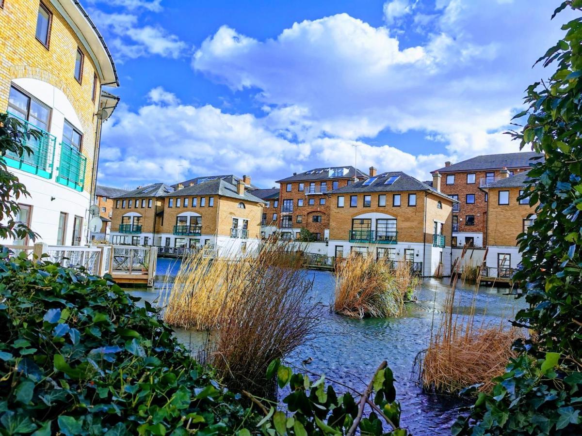 Stunning Massive Bedroom +Direct Thames River View ลอนดอน ภายนอก รูปภาพ